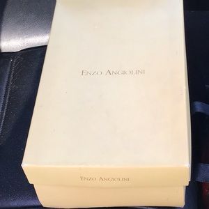 Woman’s size 8 Natural leather heels